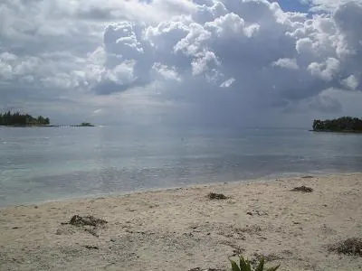 Beach — Utila — 9 January 2007