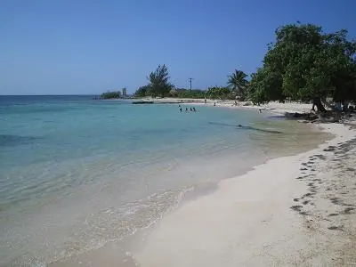 Beach — Utila — 2 January 2007