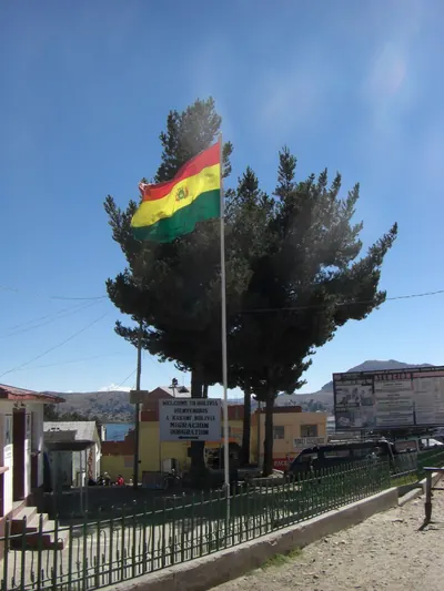 Bolivian flag — Copacabana — 7 June 2007