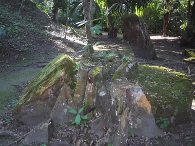 Broken alter — Tikal — 19 February 2007