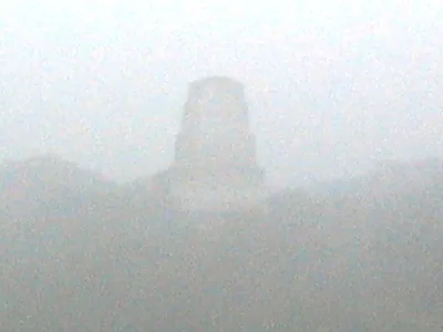 Temple distant — Tikal — 10 December 2006